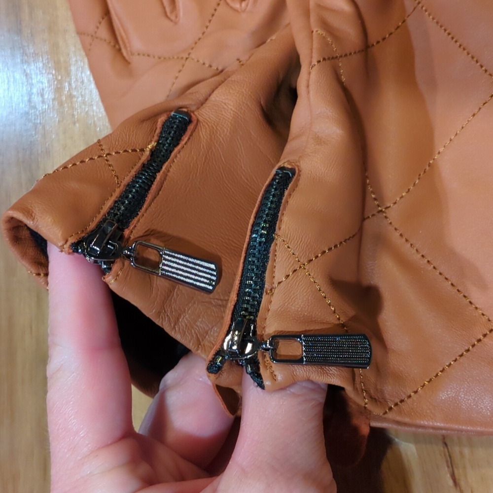 SOLD - Chico's 100% camel brown leather smart touch side zipper size medium - Picture 6 of 10